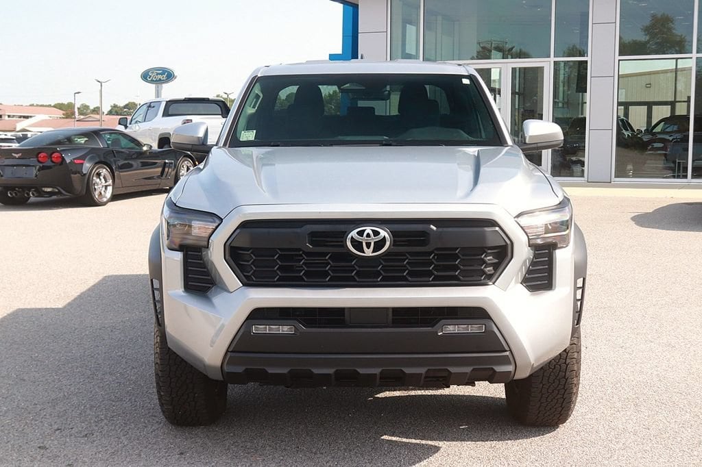 Used 2025 Toyota Tacoma 4WD SR