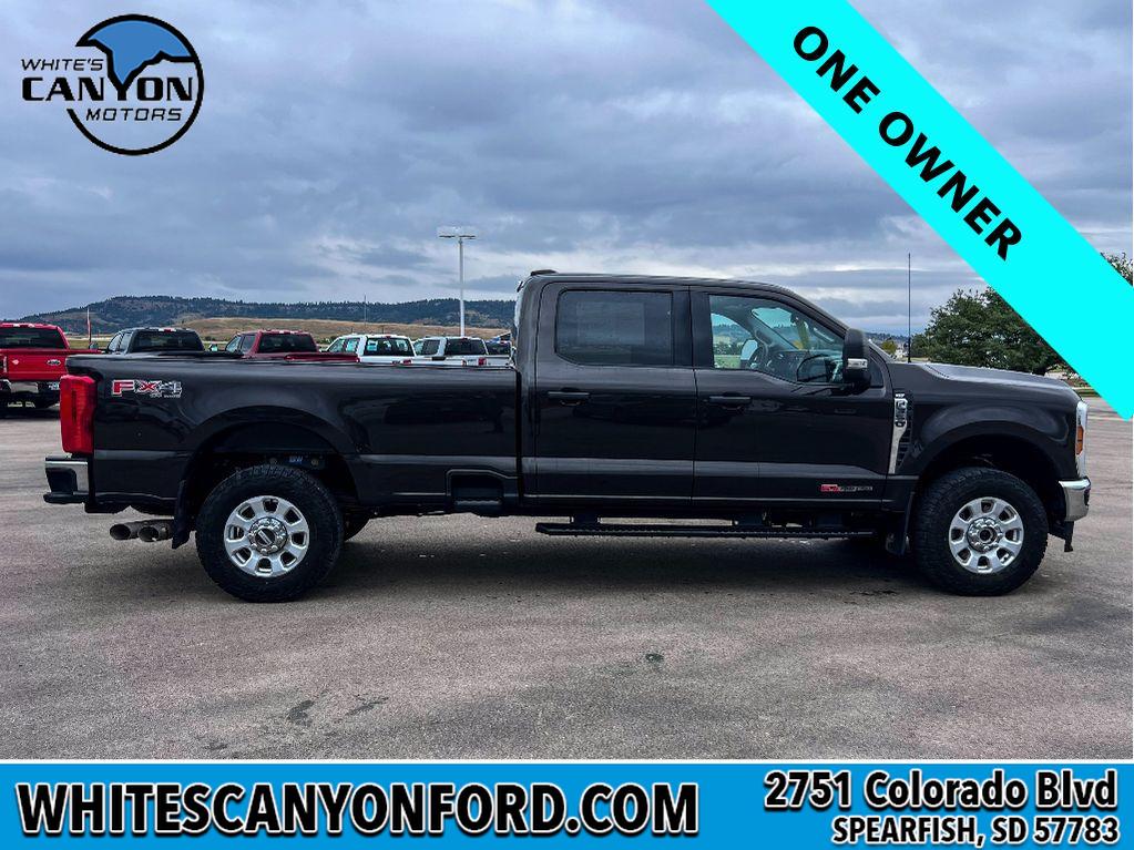 2024 Ford F-350 XLT photo 2