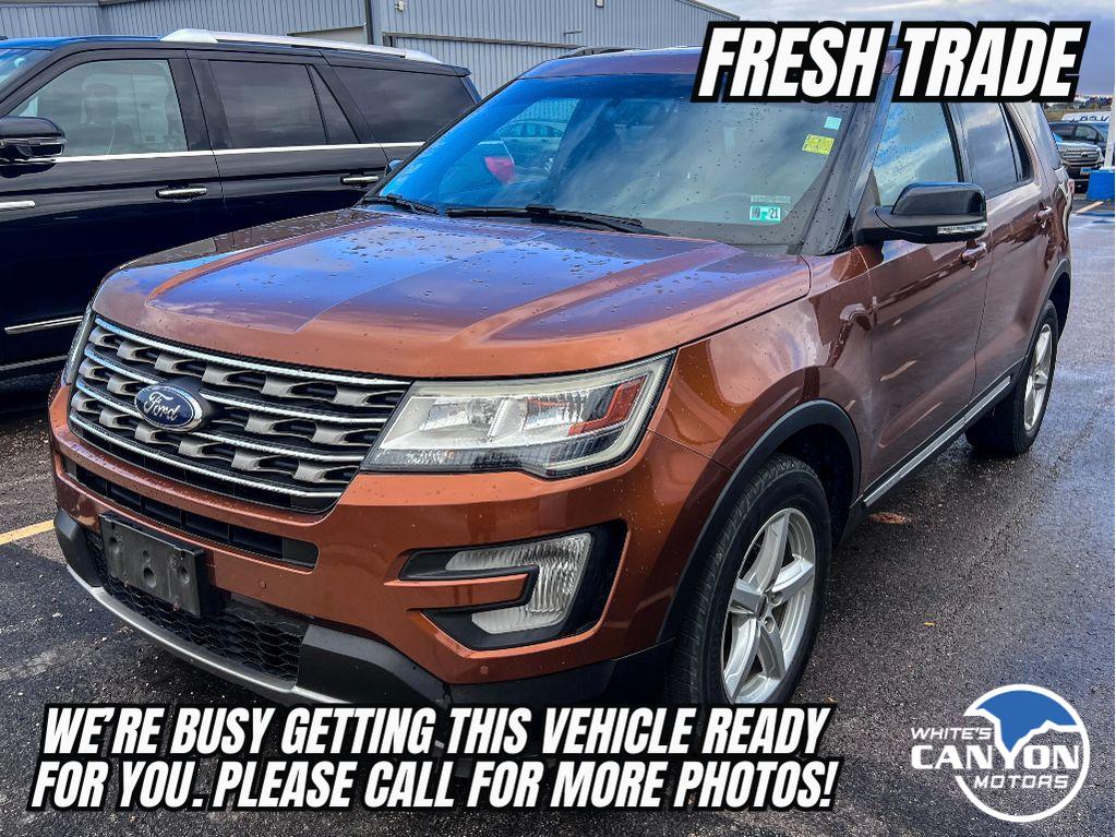 2017 Ford Explorer XLT photo 3