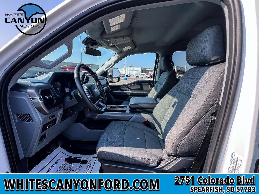 2024 Ford F-150 XLT photo 4
