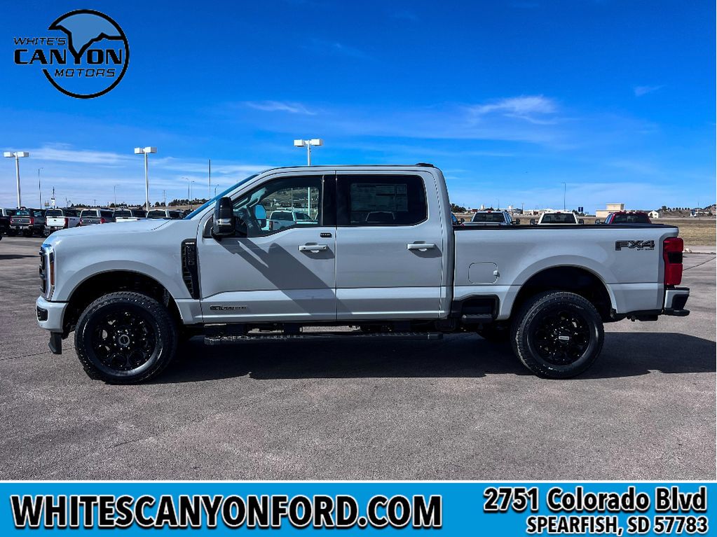 2025 Ford F-250 Lariat photo 2