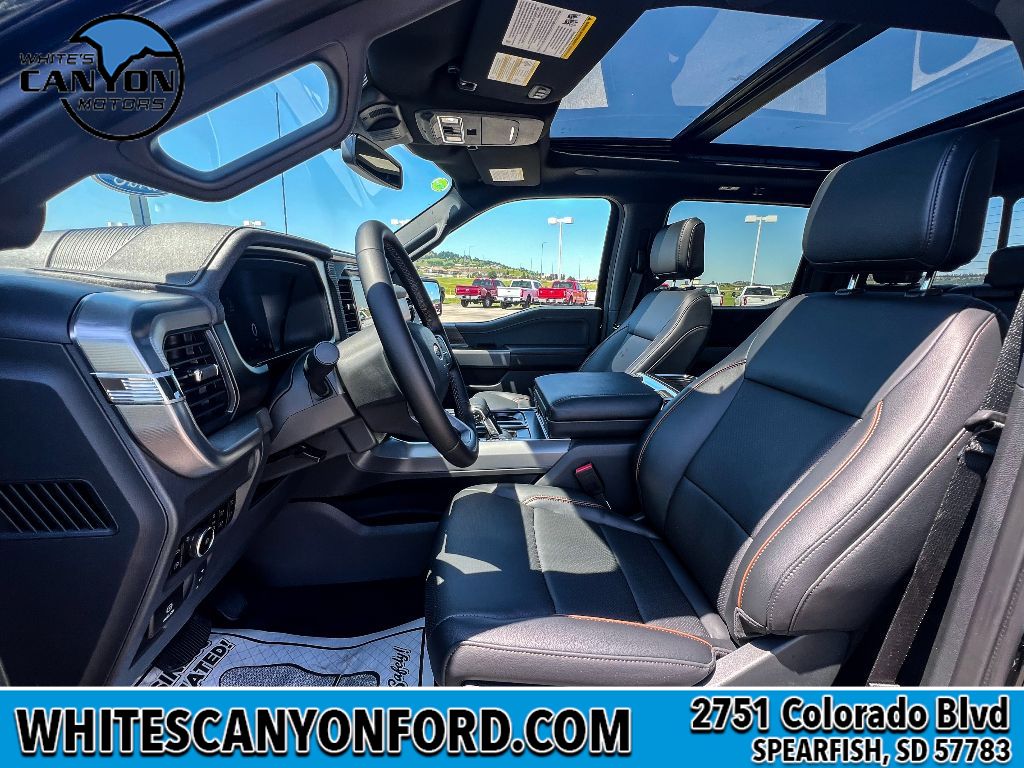 2025 Ford F-150 Lariat photo 3