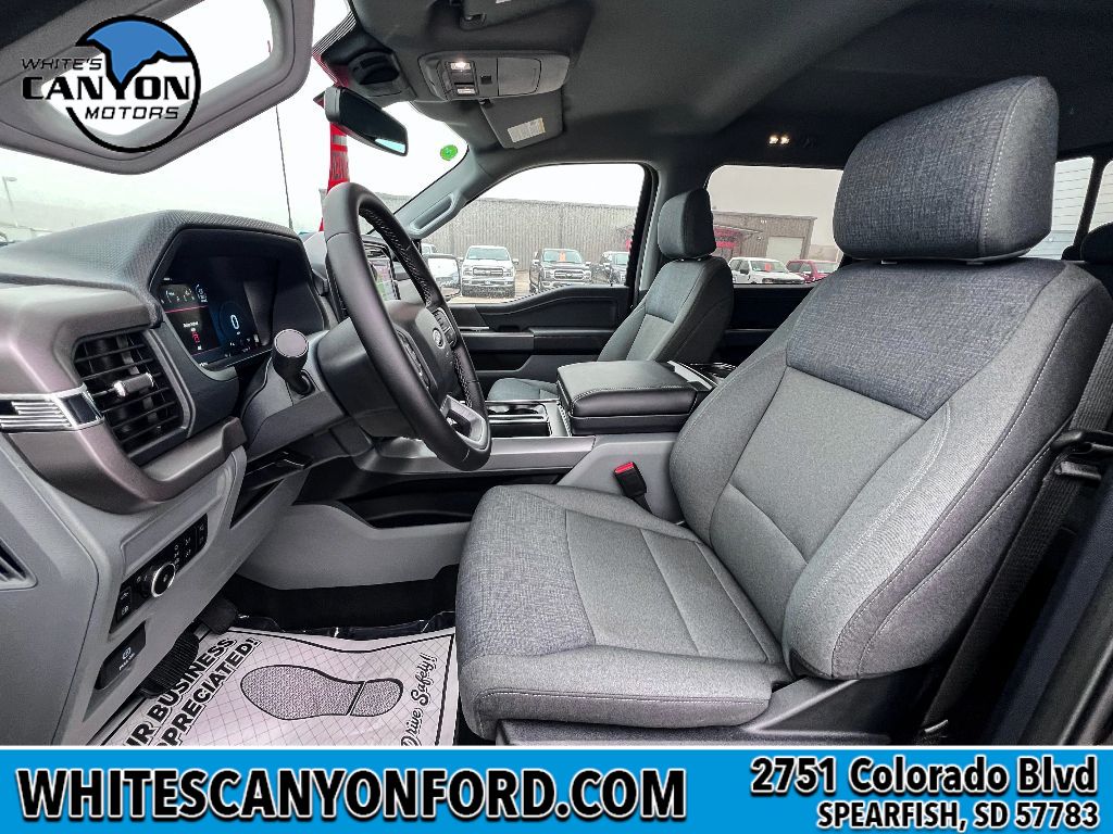 2025 Ford F-150 XLT photo 4