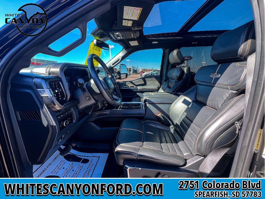 2023 Ford F-350 Platinum photo 3