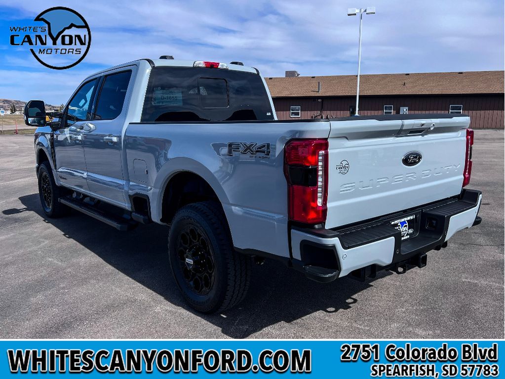 2025 Ford F-250 Lariat photo 3