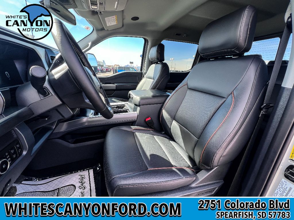 2025 Ford F-250 Lariat photo 4