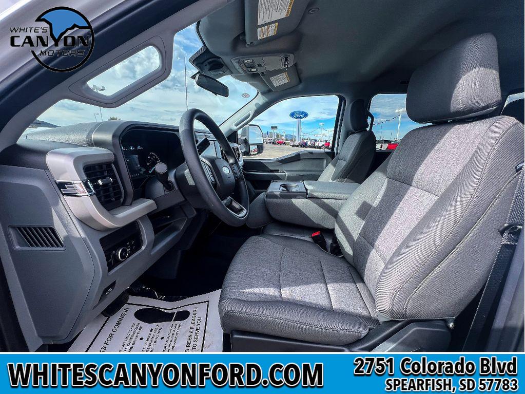 2026 Ford F-350 XL photo 4