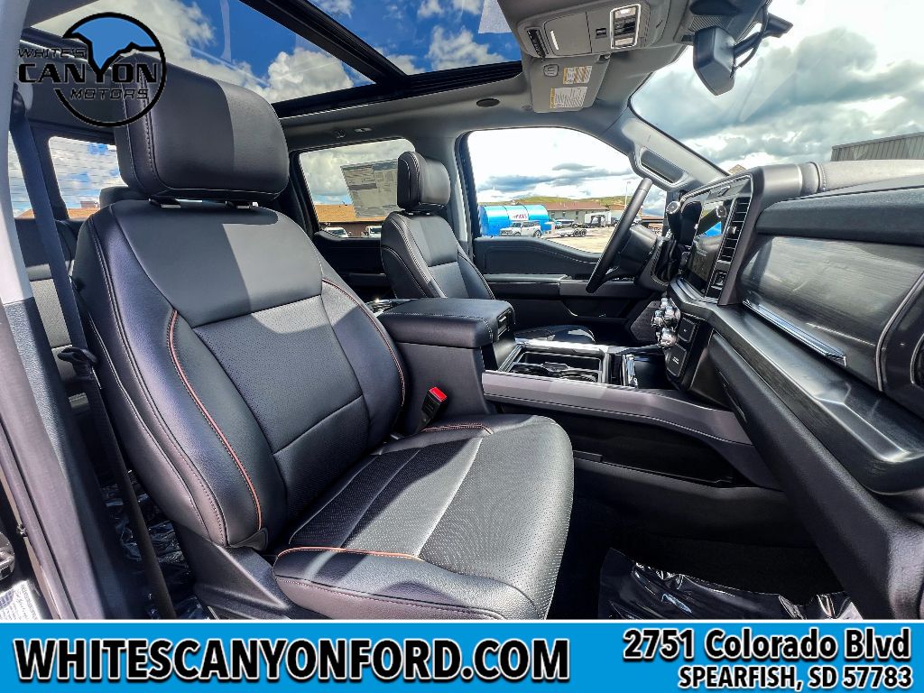 2025 Ford F-350 Lariat photo 4