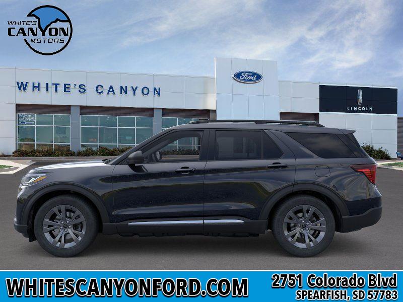 2025 Ford Explorer photo 2