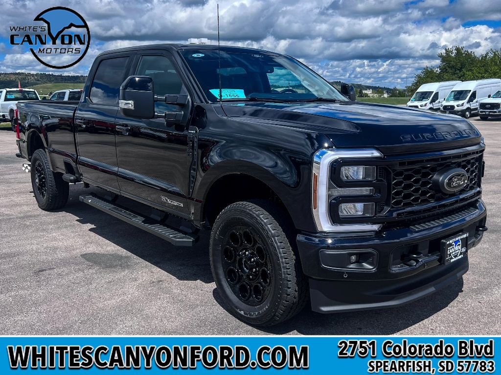 2025 Ford F-350 Lariat photo 3
