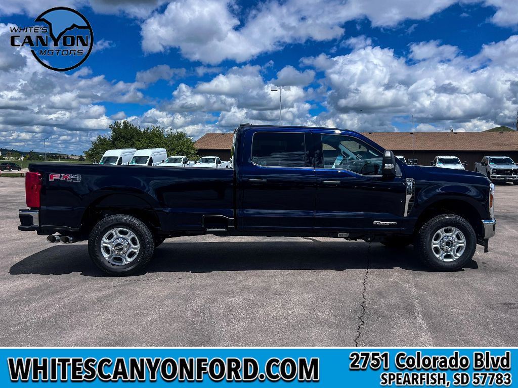 2025 Ford F-350 XLT photo 9