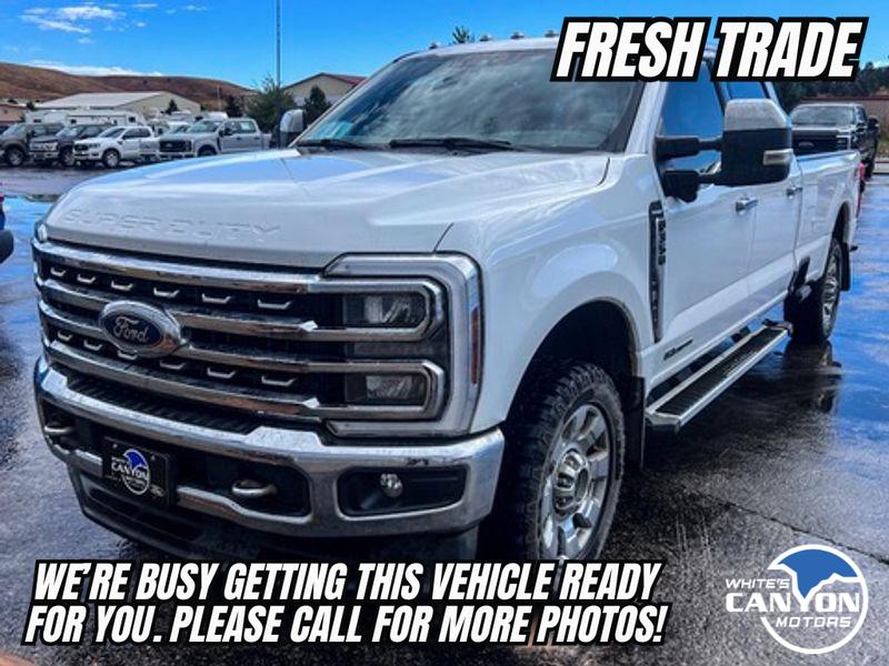 2024 Ford F-350 Lariat photo 2