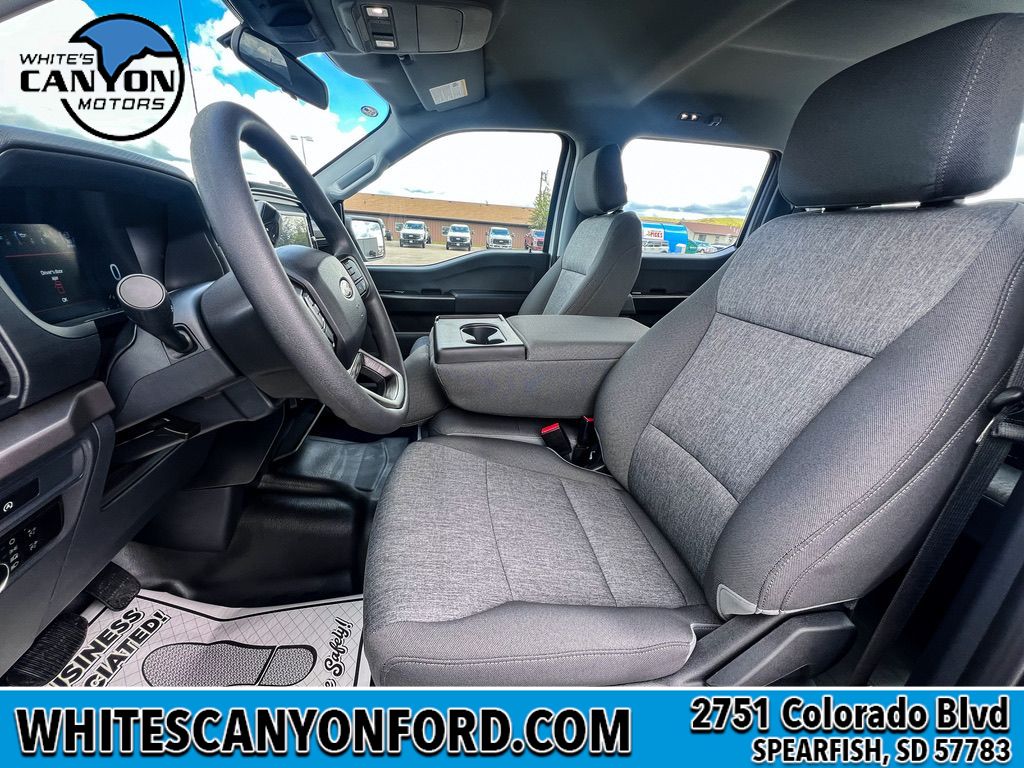 2025 Ford F-150 XL photo 3