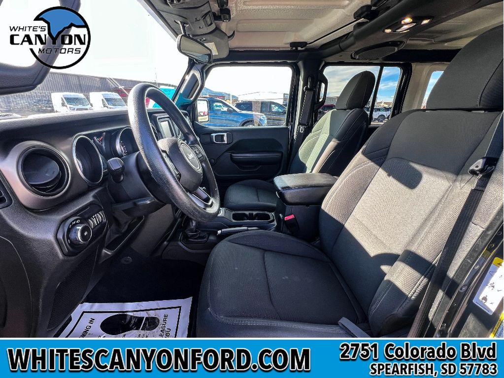 2019 Jeep Wrangler Unlimited Sport photo 4