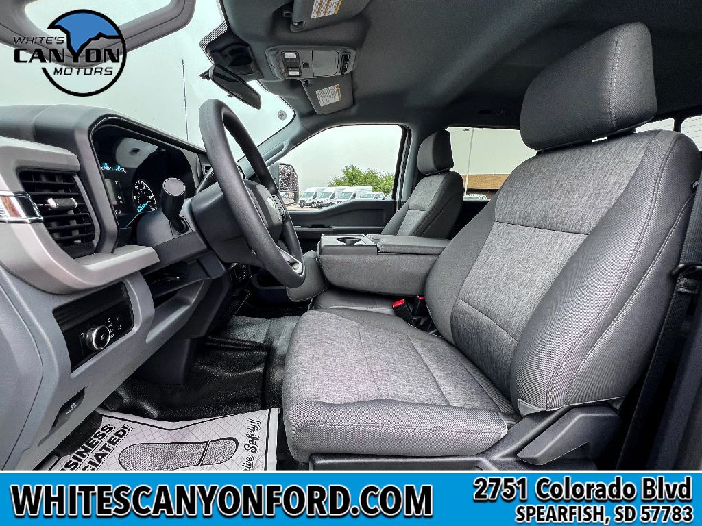 2025 Ford F-450 XL photo 4