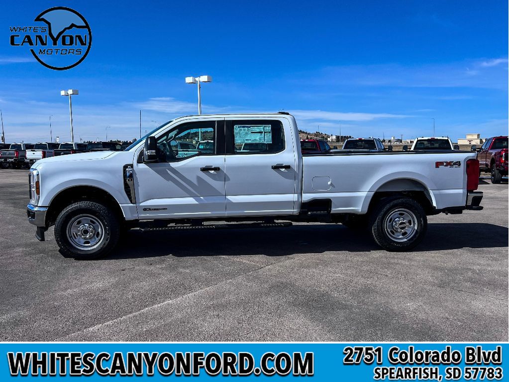 2025 Ford F-350 XL photo 2