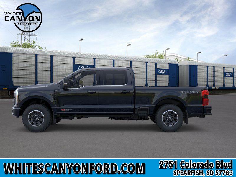 2026 Ford F-350 Lariat photo 3