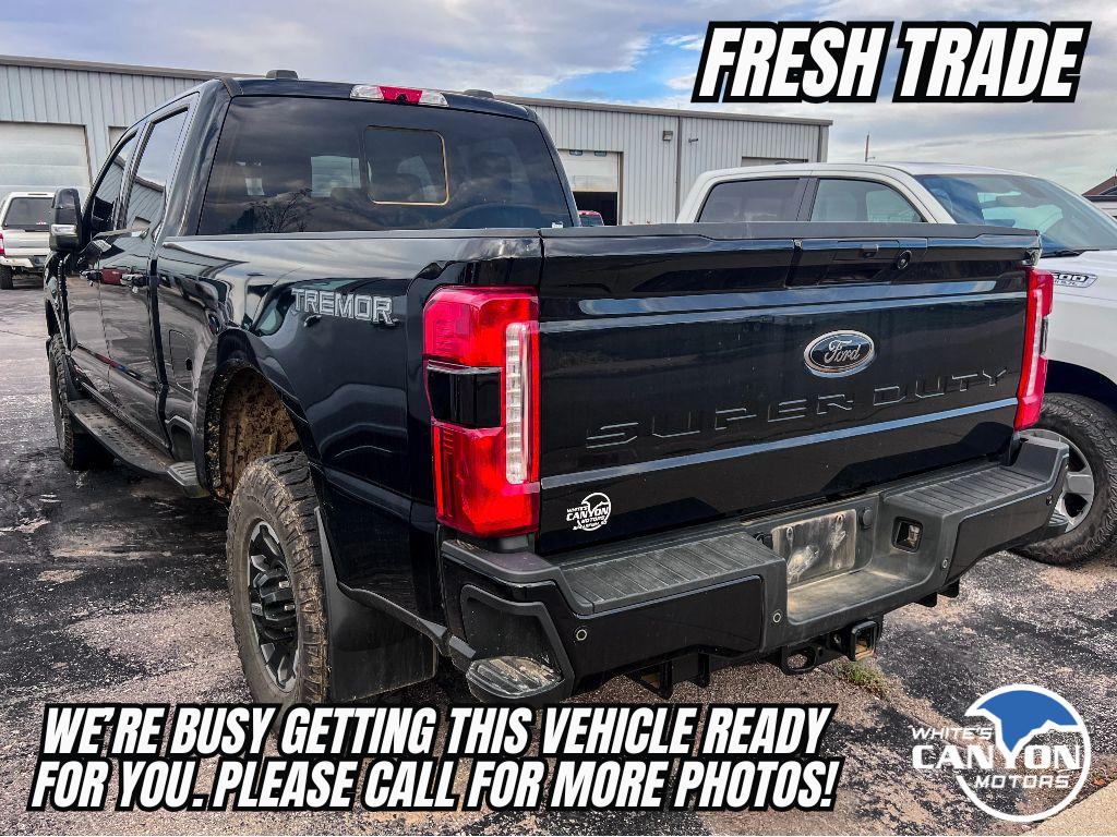 2024 Ford F-350 Lariat photo 3