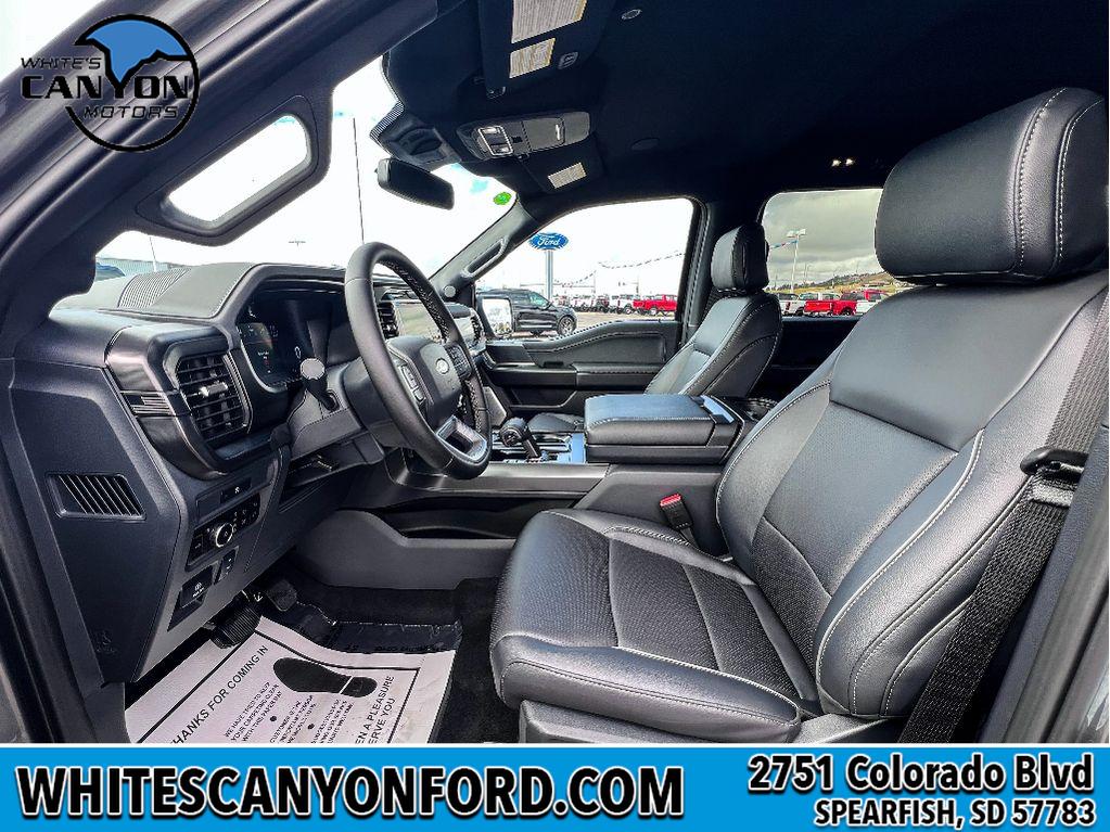 2025 Ford F-150 Lariat photo 4