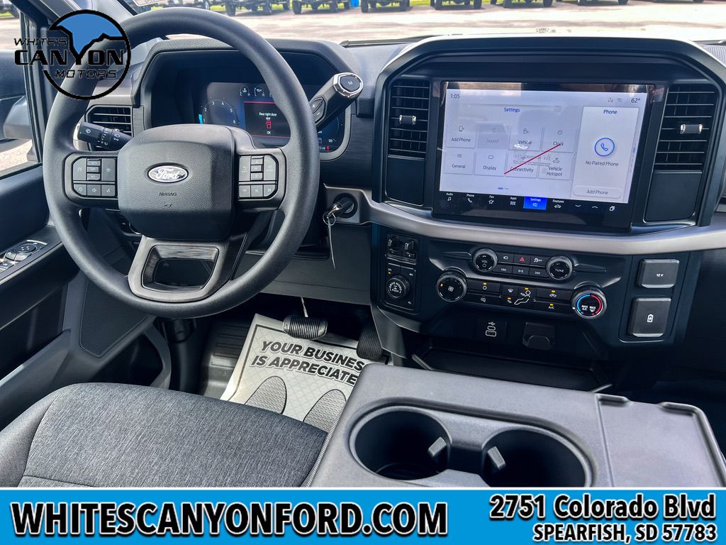 2025 Ford F-150 XL photo 4