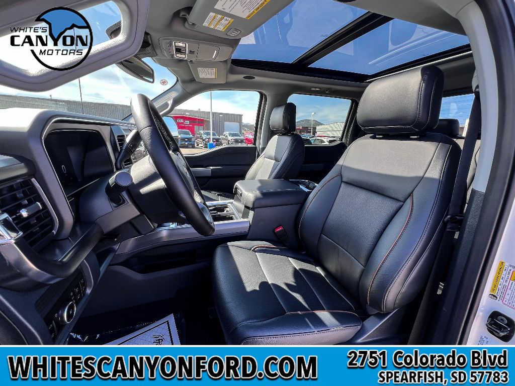2025 Ford F-250 Lariat photo 4