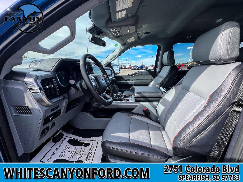 2025 Ford F-150 Lariat photo 4