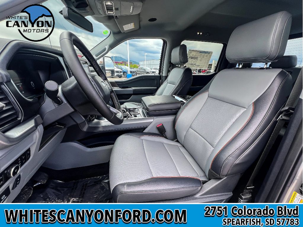 2025 Ford F-150 Lariat photo 4