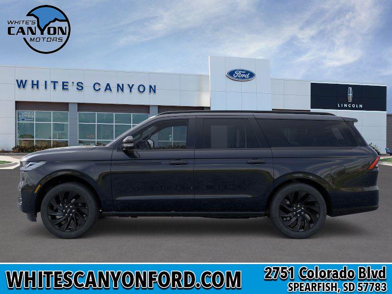 2025 Lincoln Navigator L Reserve photo 3