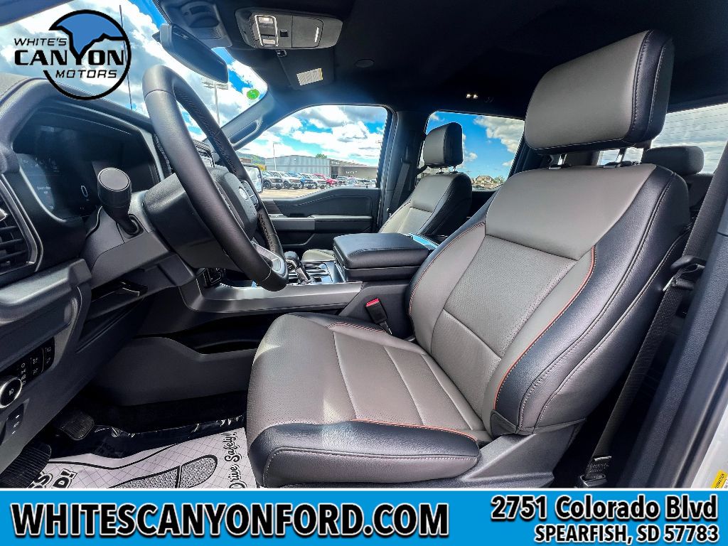 2025 Ford F-150 Lariat photo 4