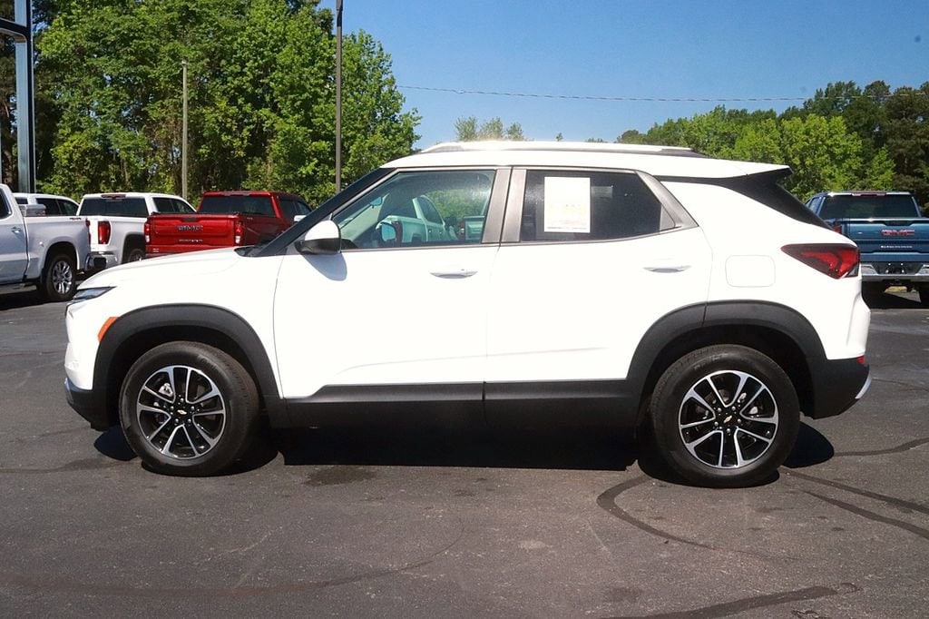 Used 2025 Chevrolet Trailblazer LT SUV