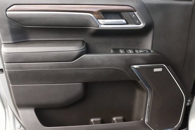 2023 Chevrolet Silverado 1500 RST - Photo 12