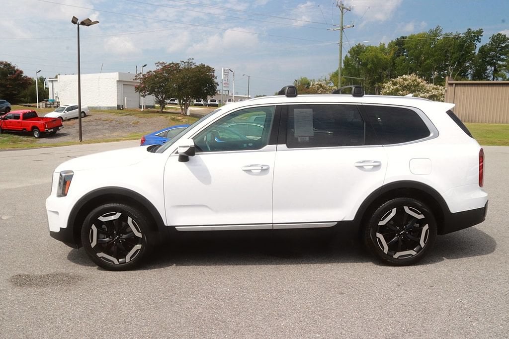 Used 2025 Kia Telluride S