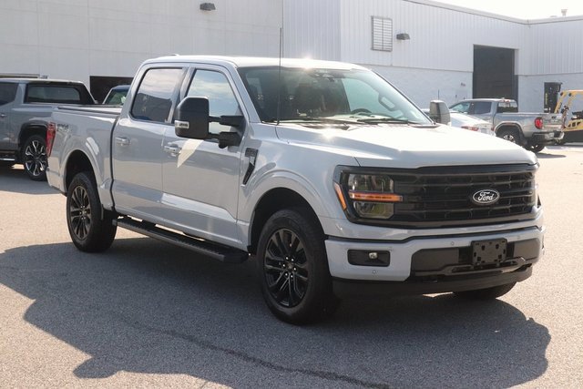2024 Ford F-150 XLT photo 2