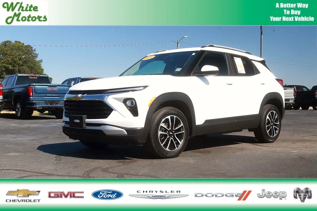 Used 2025 Chevrolet Trailblazer LT SUV