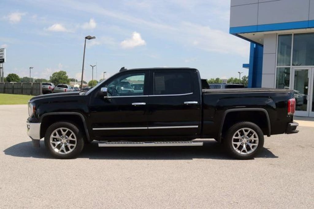 Used 2018 GMC Sierra 1500 SLT Truck