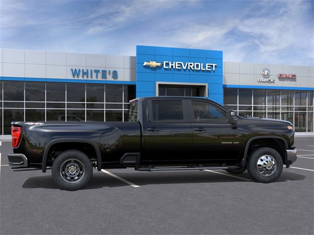 2025 Chevrolet Silverado 3500HD LT photo 2