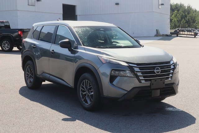 2024 Nissan Rogue S photo 3