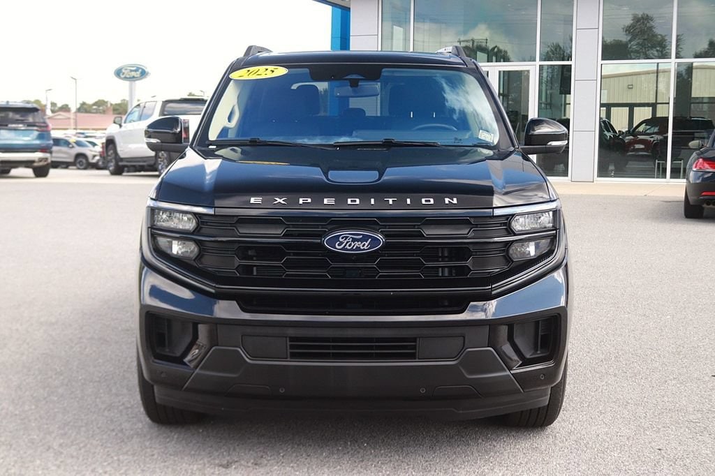 Used 2025 Ford Expedition Active