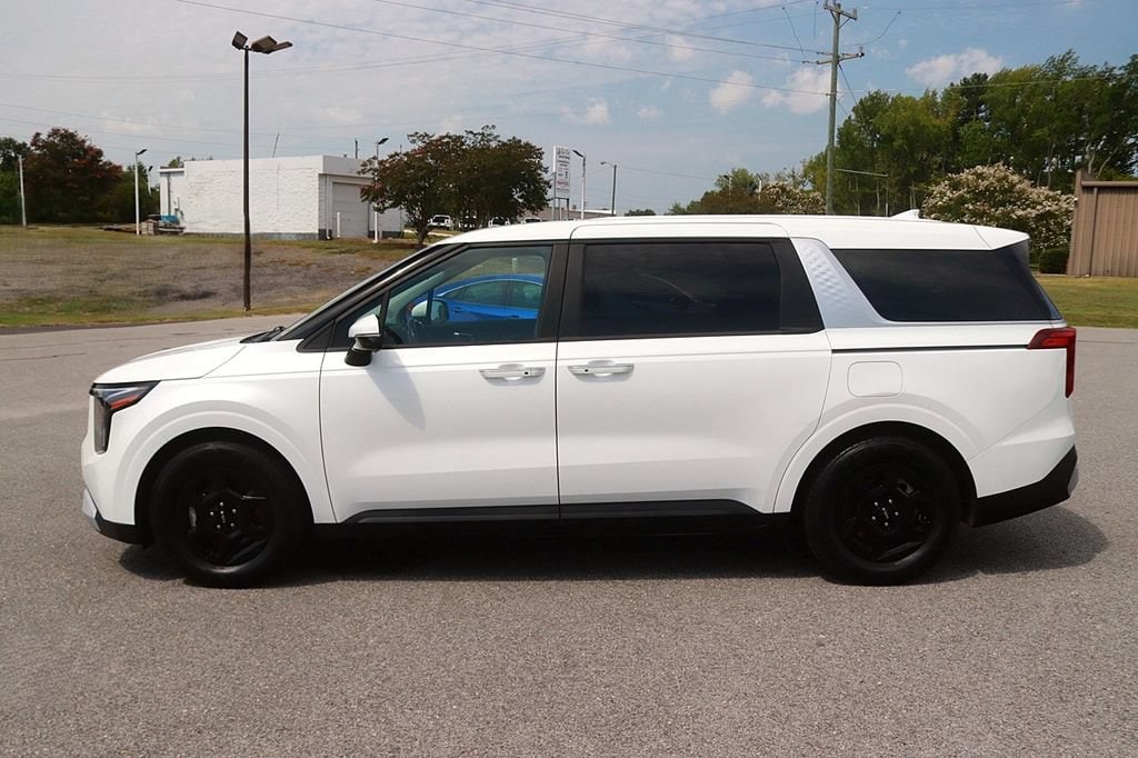 Used 2025 Kia Carnival LXS