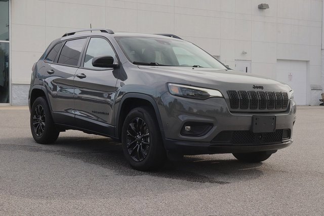 2023 Jeep Cherokee Altitude Lux photo 2