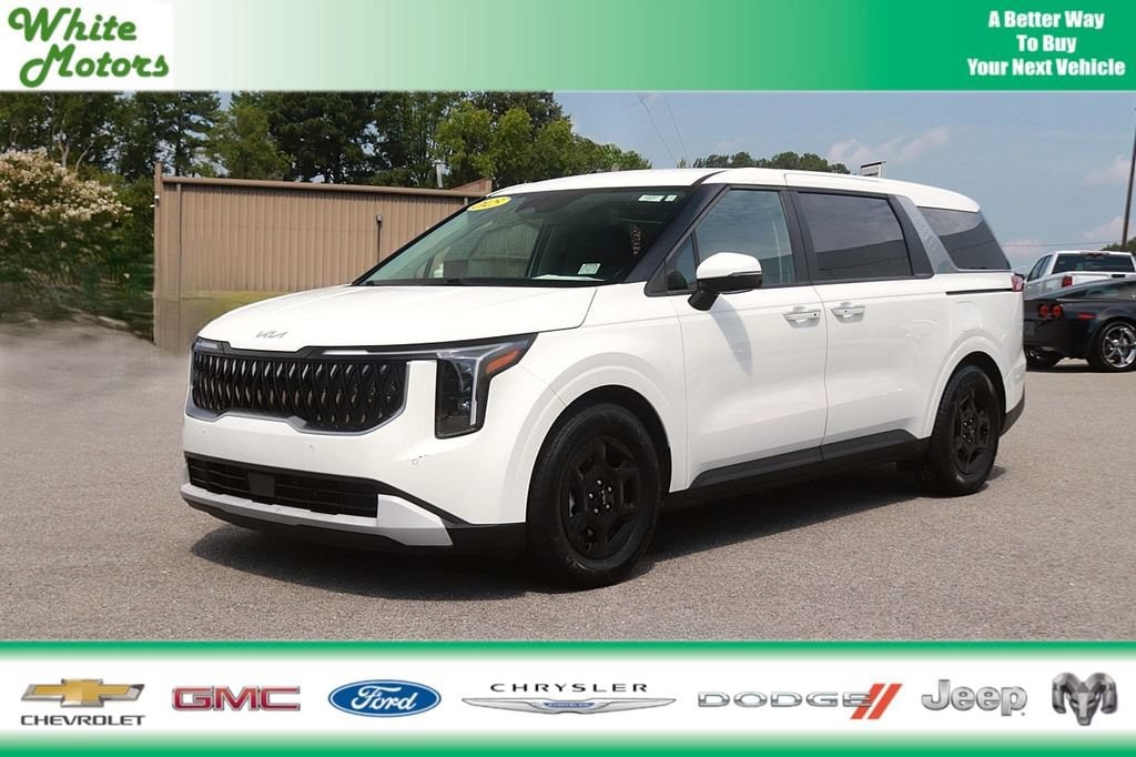 Used 2025 Kia Carnival LXS