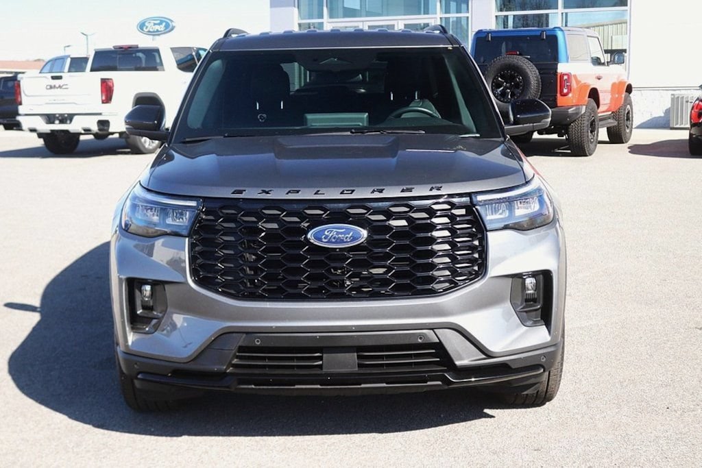 Used 2025 Ford Explorer ST-Line