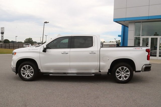 2024 Chevrolet Silverado 1500 LTZ photo 4