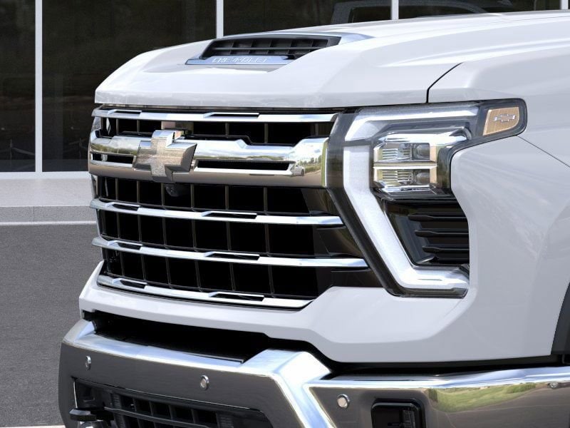 2025 Chevrolet Silverado 3500 HD LTZ - Photo 13