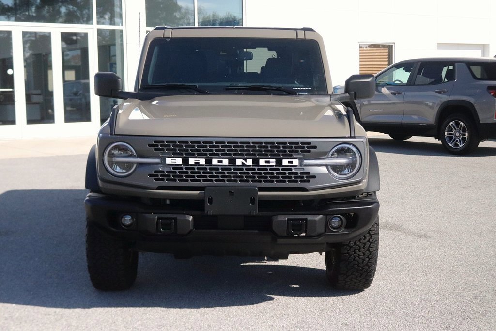 2025 Ford Bronco Badlands photo 2
