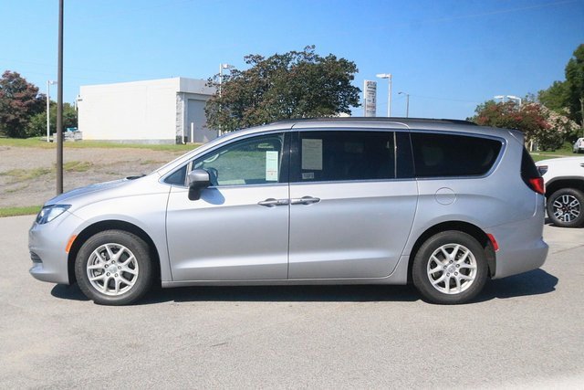 2020 Chrysler Voyager LXi photo 4