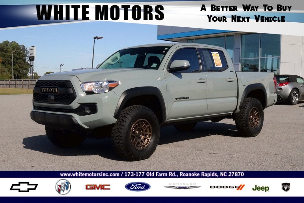2023 Toyota Tacoma Trail's photo