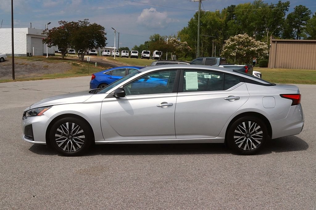 Used 2025 Nissan Altima SV