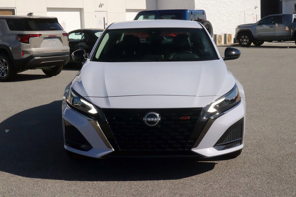 2025 Nissan Altima 2.5 SR photo 2