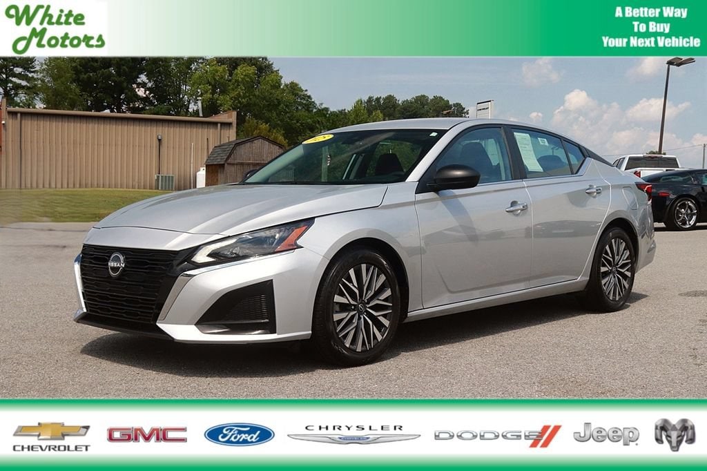 Used 2025 Nissan Altima SV